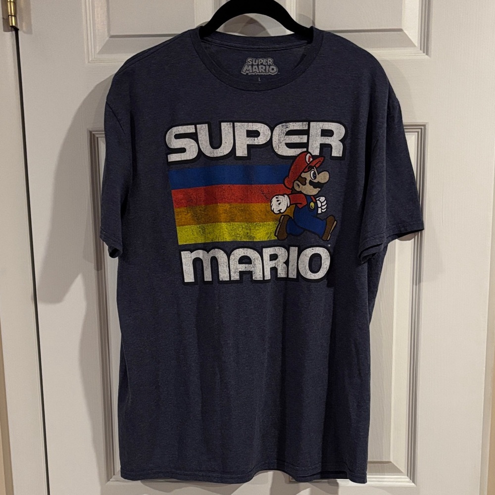 Nintendo Super Mario Dark Blue Men’s‎ Tee size Large